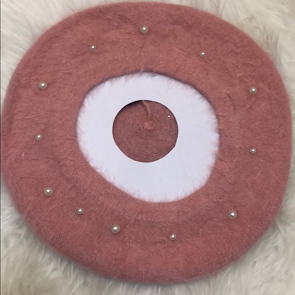 Last 1! PINK or IVORY KNIT FUZZY PEARL BERET - Picture 5 of 8